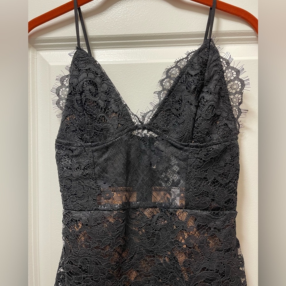 NWOT So Fancy Boutique Lace Dress Size Small. Black With Skin Tone Slip - Picture 8 of 12